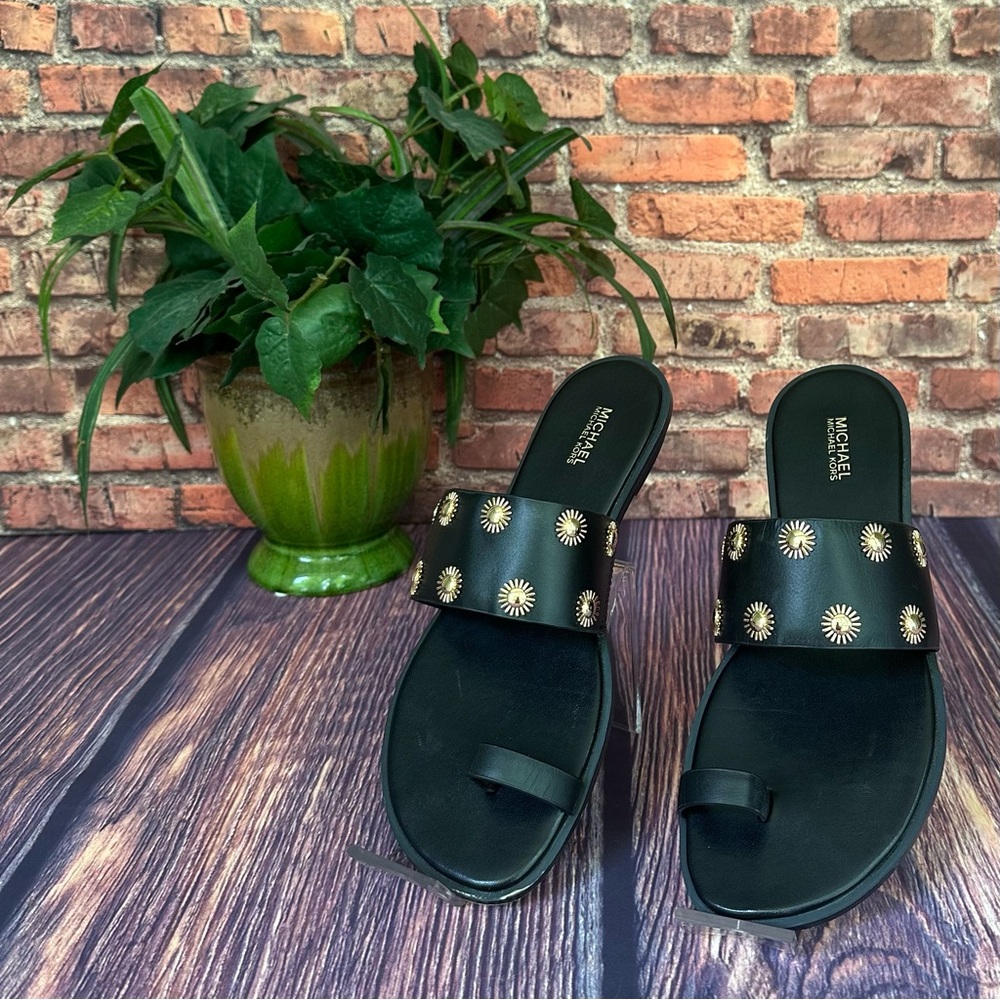 MICHAEL KORS Carol Toe Thong Leather Sandal Size 8 Medium